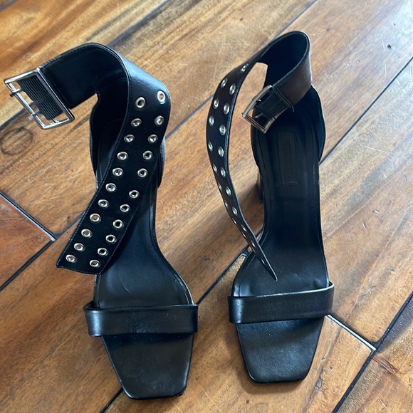 Forever 21 Shoes - Super cute brad buckle high heels
